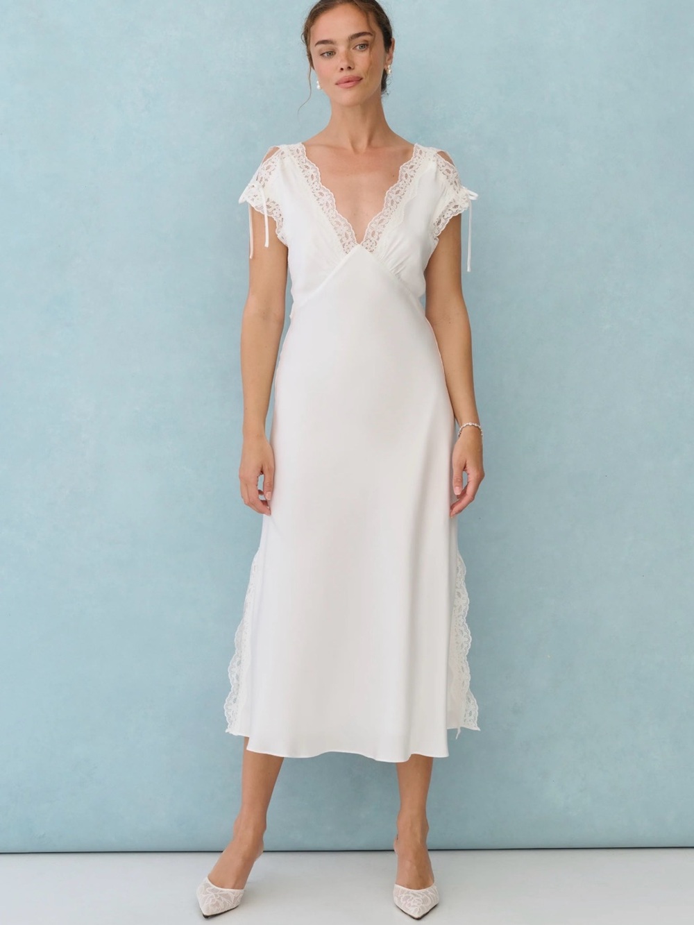Few Moda NWT Emily White Lace-Trim Slip Midi Dress